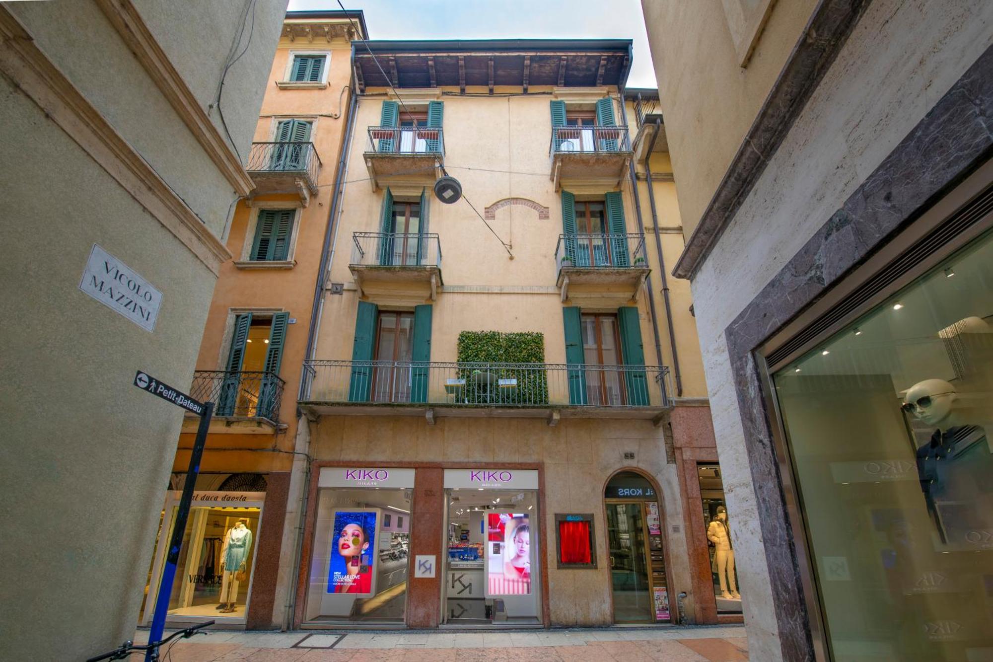 Palace Home Mazzini Verona Center 1 Экстерьер фото
